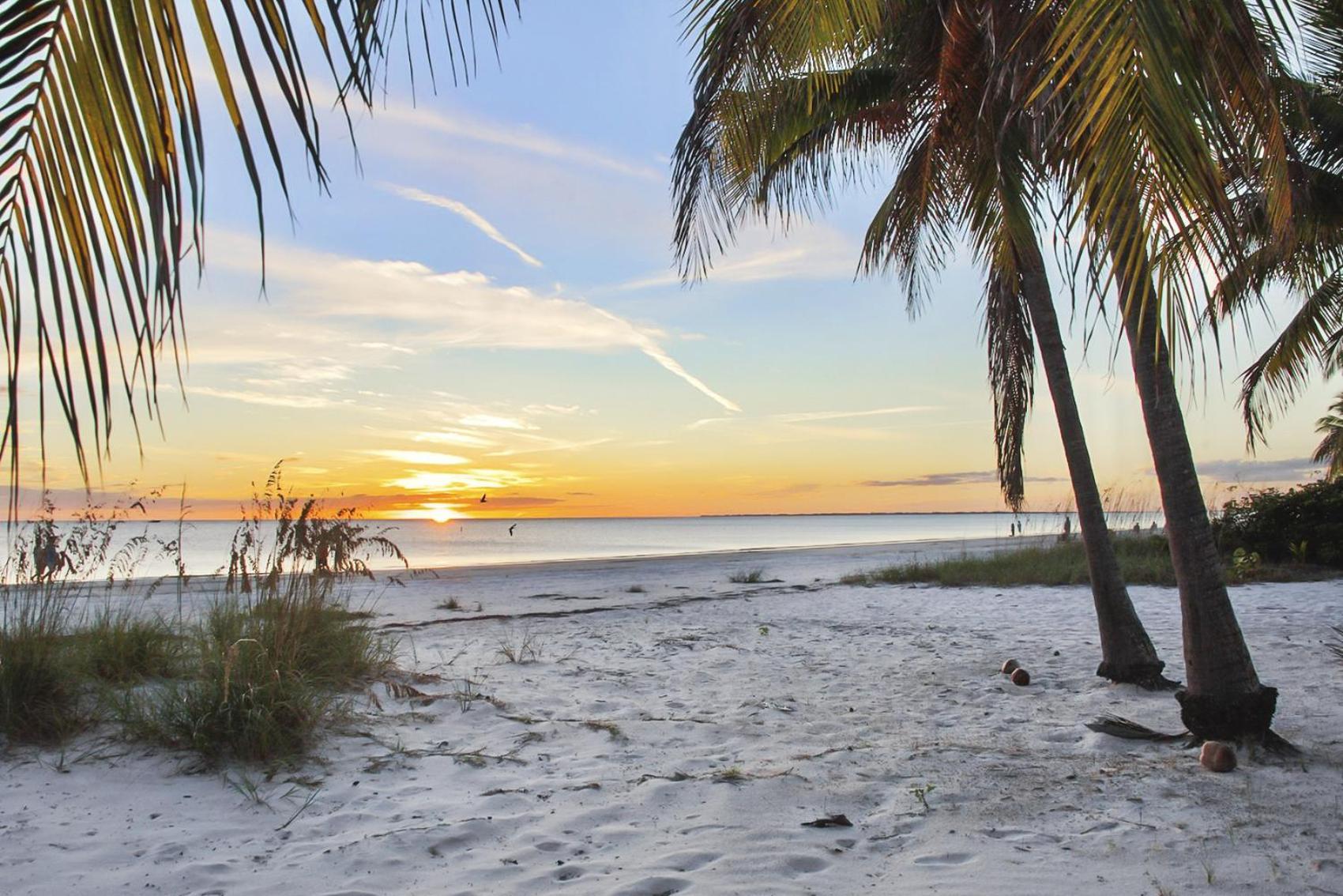 Beach Bungalow 1 By Sun Palace Vacations Fort Myers Beach Dış mekan fotoğraf
